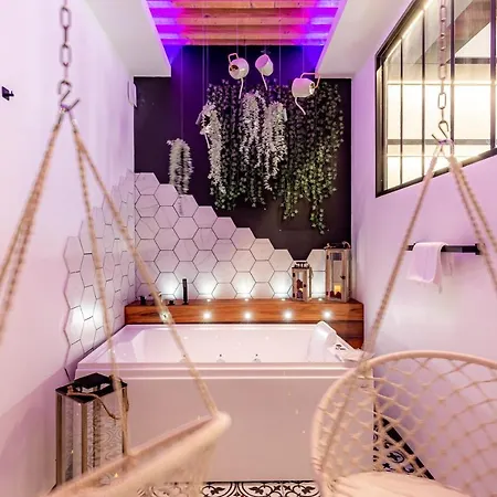 Sweet Leone Jacuzzi Place Terreaux Apartment *